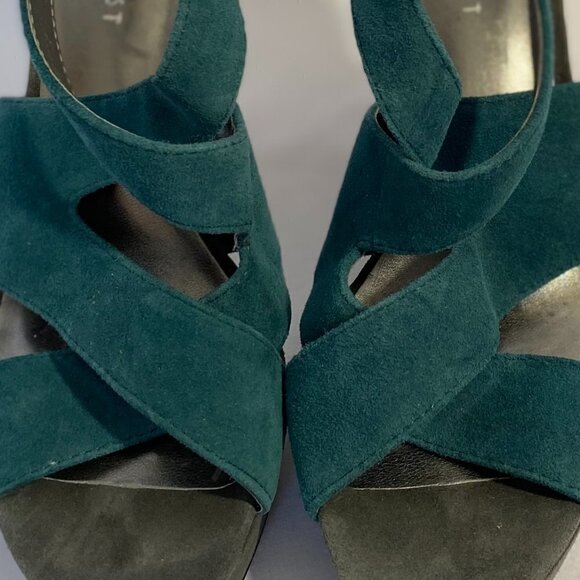 Nine West Leather Upper 3 Tone Heels - Picture 11 of 11